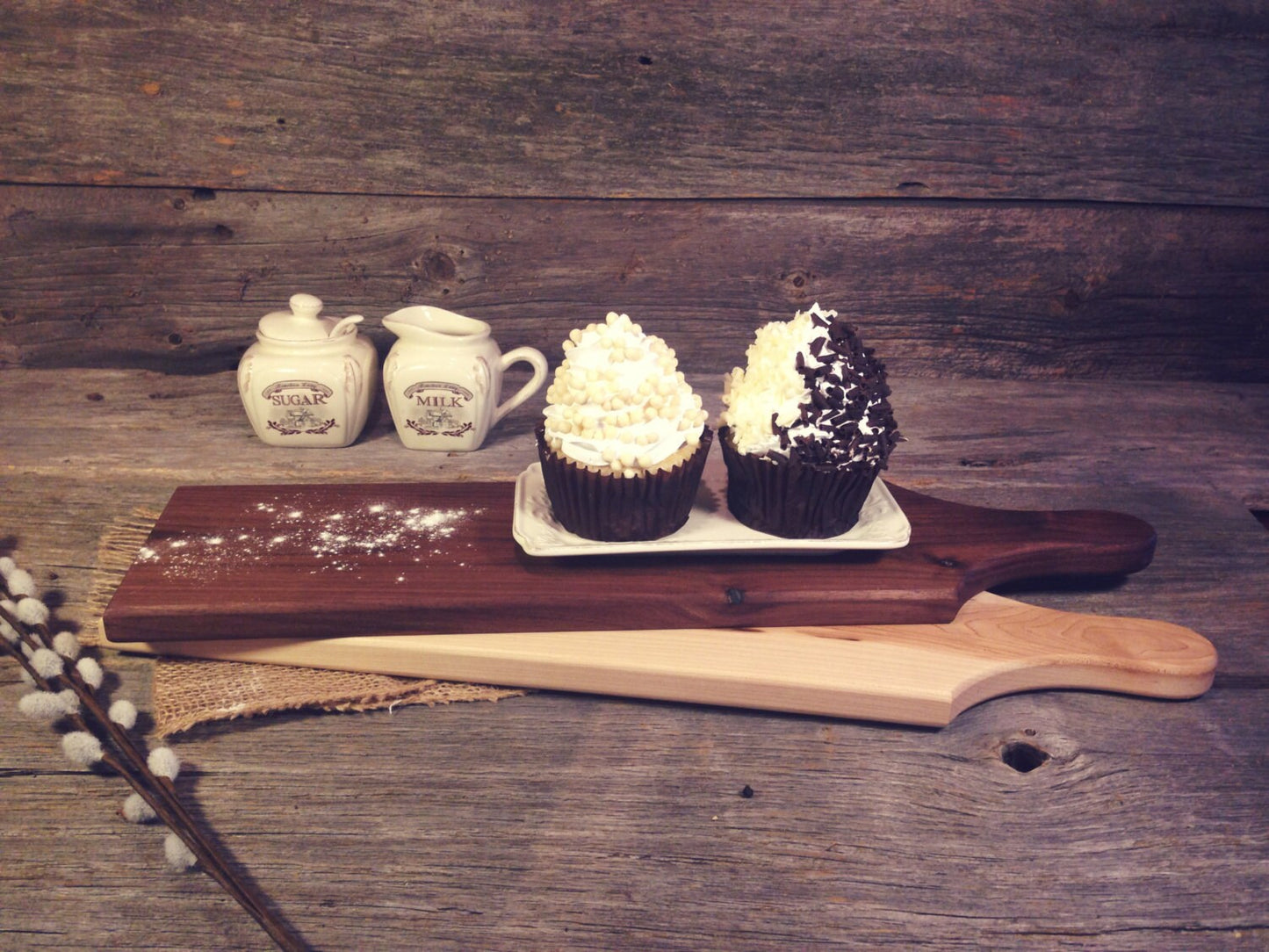 Walnut Medium Reversible Serving Board w/Handle